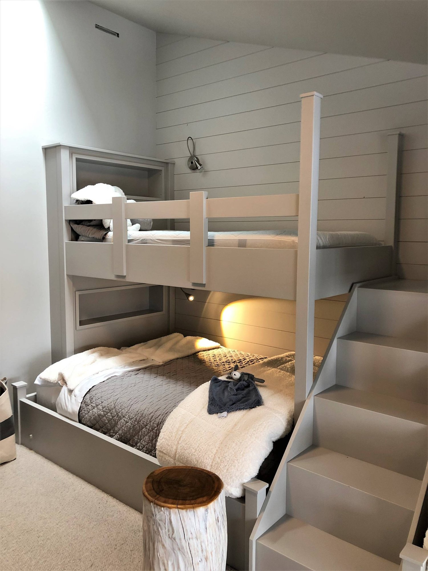 Mid-sized contemporary guest carpeted and gray floor bedroom with gray walls and no fireplace, by Jensen Design in Mountain Village, CO
